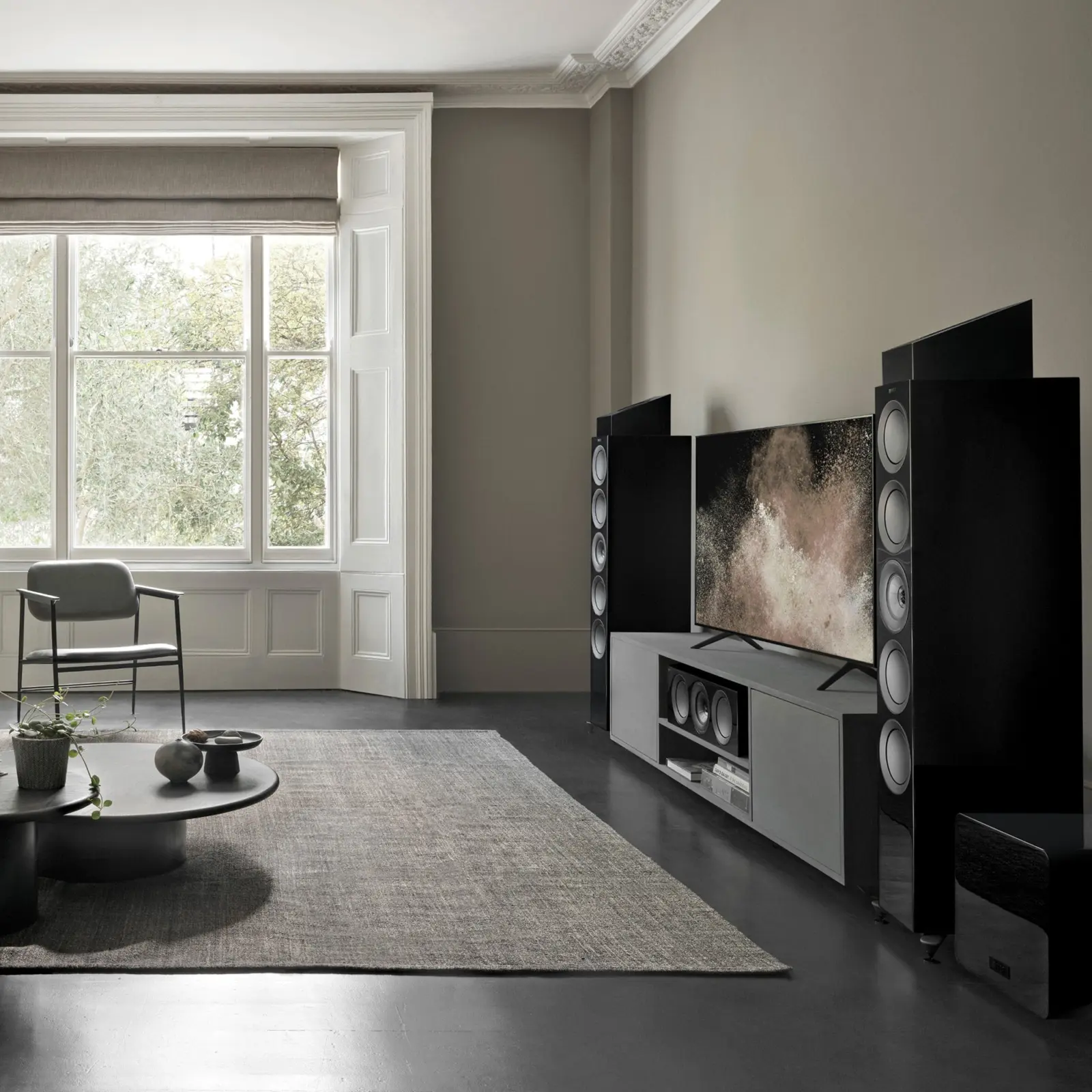KEF R8 Meta